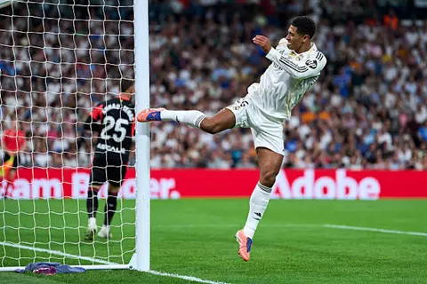 بيلينجهام.. رحلة البحث عن الانسجام المفقود في ريال مدريد